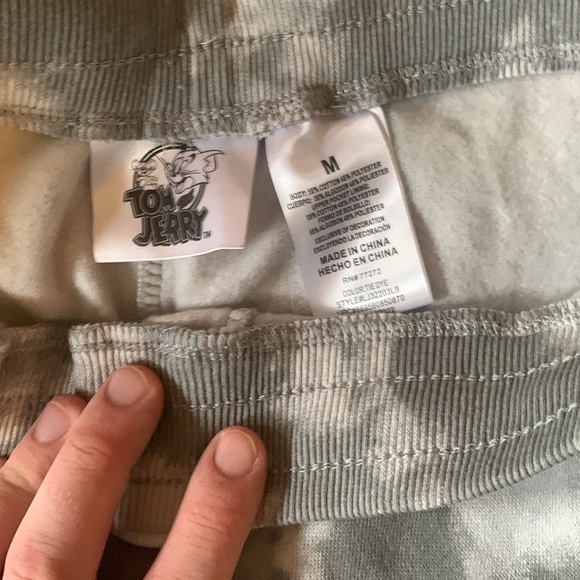 Tom and Jerry sweatpants NWT - Picture 6 of 8
